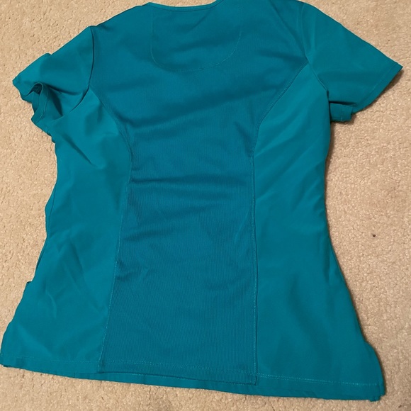 Cherokee Infinity Scrub Top - Picture 2 of 2